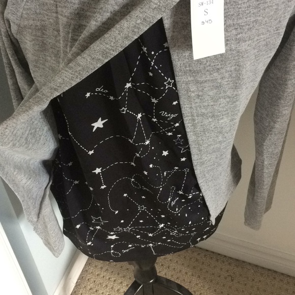 💖Galaxy print top - Picture 6 of 6